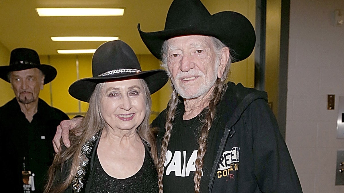 Willie Nelson often collaborates with his sister Bobbie.