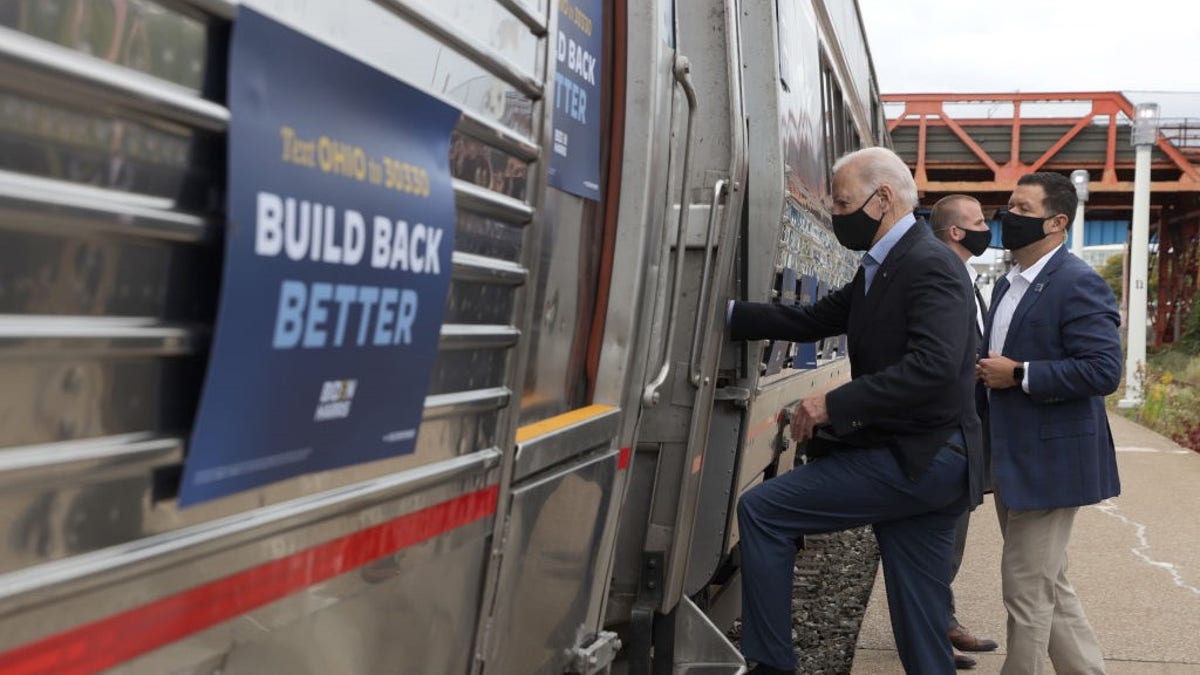 CLEVELAND, OHIO - SEPTEMBER 30: Democratic U.S. presidential nominee Joe Biden embarks on a train campaign tour at the Cleveland Amtrak Station September 30, 2020 in Cleveland, Ohio. (Photo by Alex Wong/Getty Images)