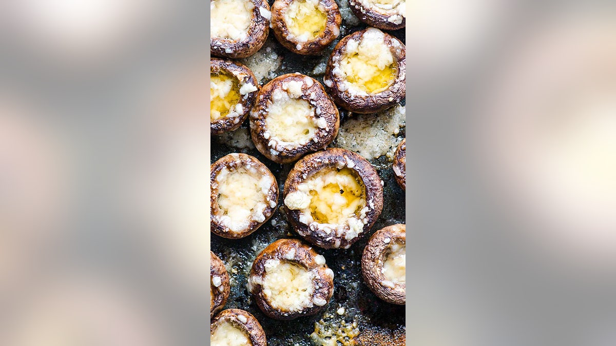 Parmesan Mushroom Appetizers by Olena Osipov, iFOODreal (iFOODreal)