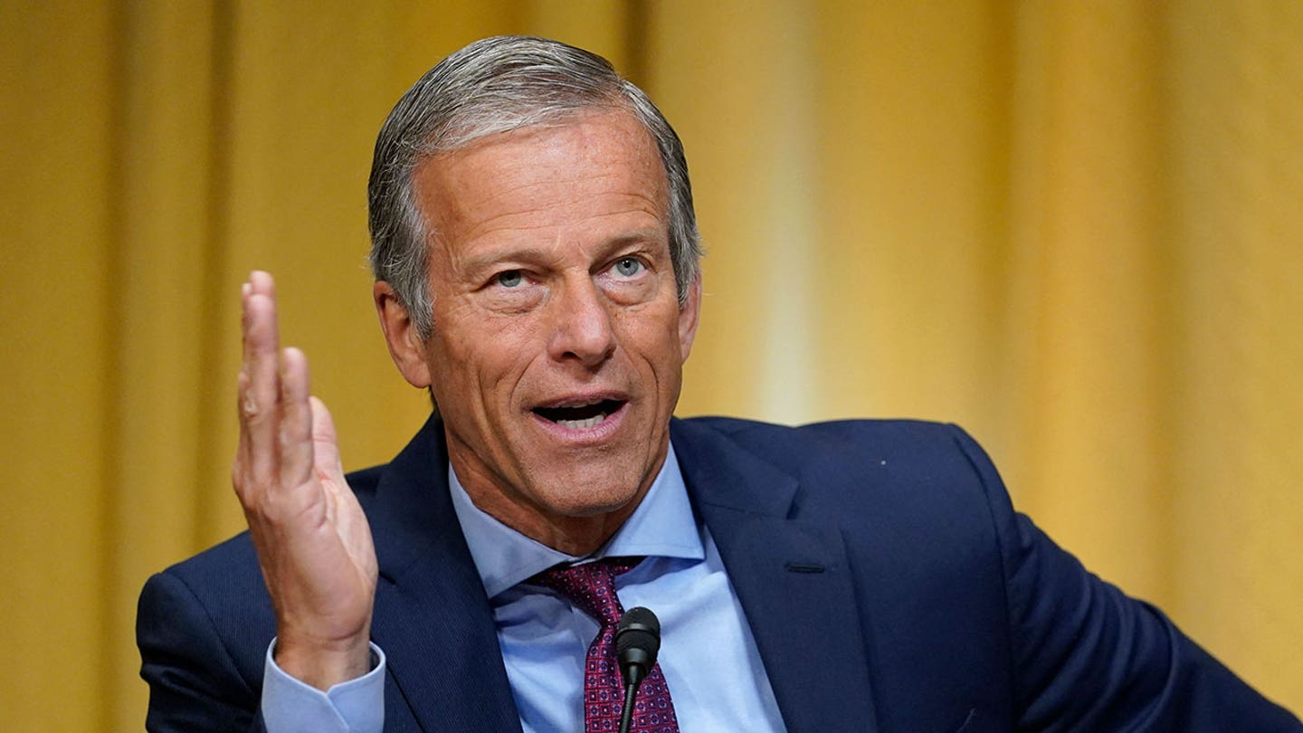 John-Thune تيد كروز يقف خلف ريك سكوت للزعيم، في ضربة لزميله جون كورنين من تكساس