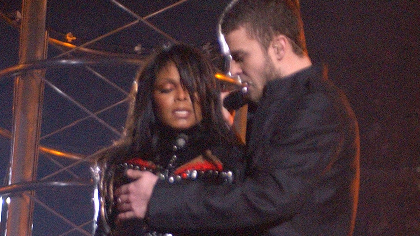 Janet Jackson Reveals Wardrobe Malfunction During Performance for Queen Elizabeth II