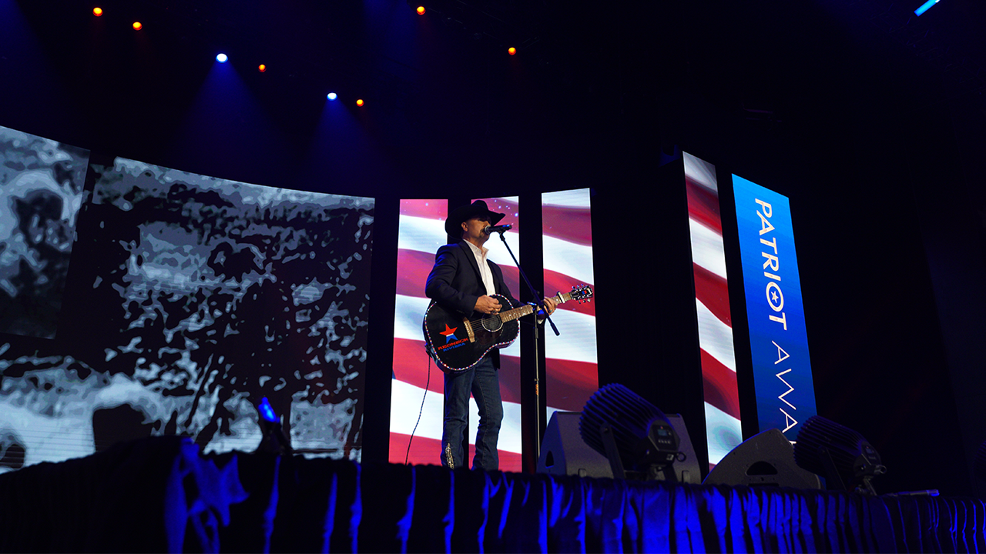 John Rich takes the state in a performance honoring American heroes at the 2021 Patriot Awards