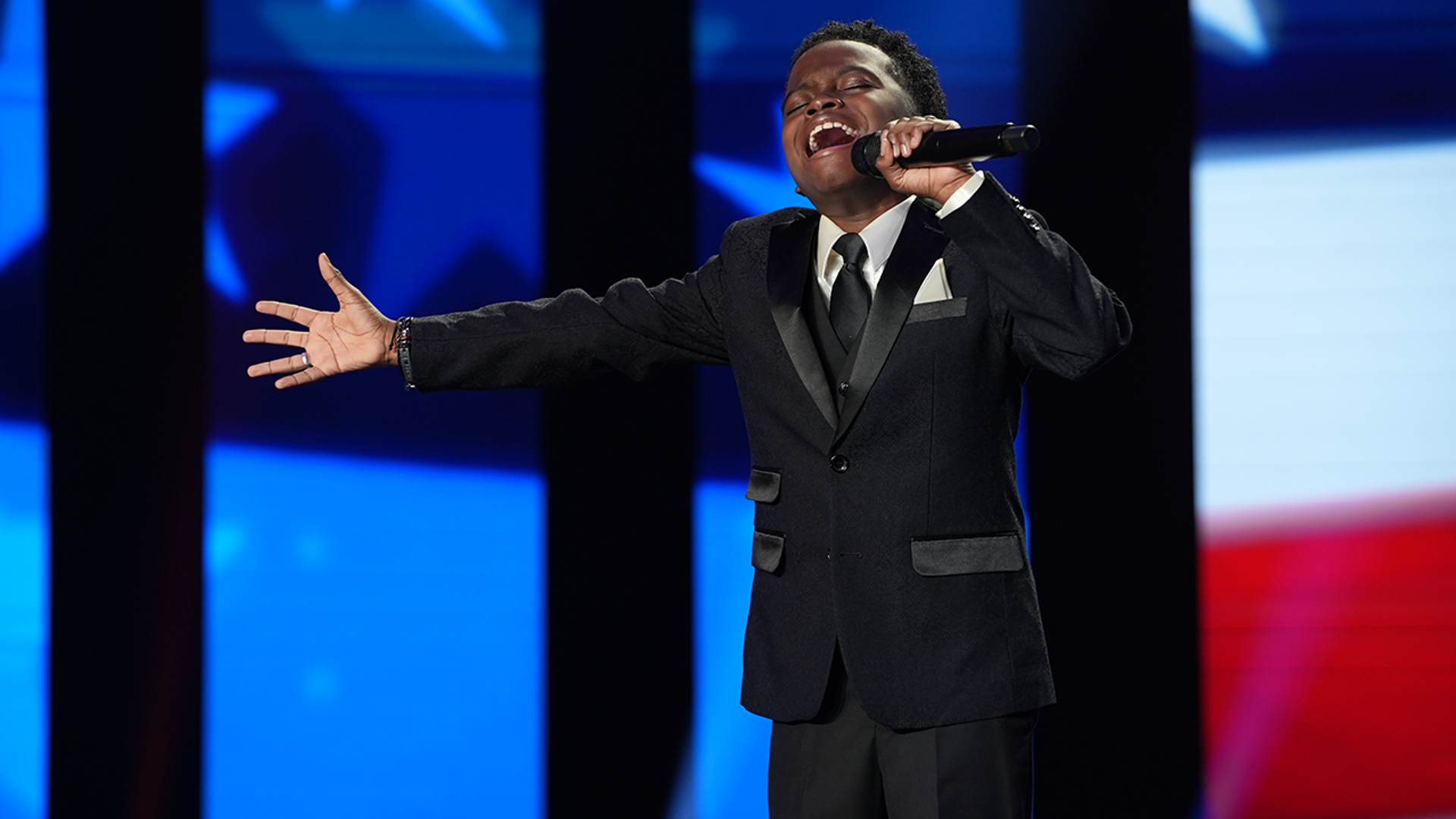 9-year-old D’Corey Johnson performs national anthem to kick off the 2021 Patriot Awards