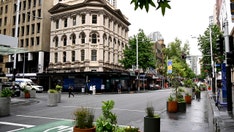 COVID-19 omicron variant won't stop New Zealand's reopening plans, prime minister says