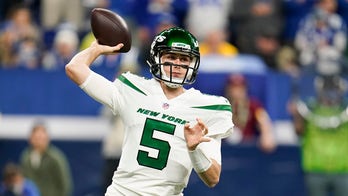 Jets QB White leaves Colts game with right forearm injury