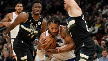 Knicks erase 21-point deficit, beat Bucks 113-98