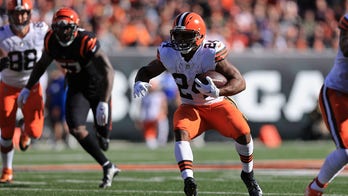 Browns' Nick Chubb tests positive for COVID-19, could miss game vs. Patriots