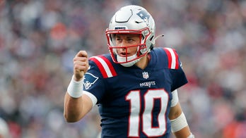 Patriots' Mac Jones is a 'young carbon copy' of Tom Brady, Hall of Fame QB says