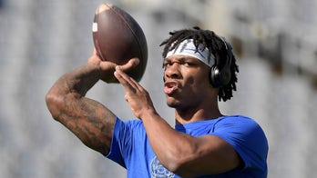 Florida's Anthony Richardson injures knee while dancing at team hotel