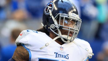Titans' Derrick Henry may be out for season due to foot fracture: report