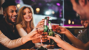 Holiday drinking: How much alcohol should you have this season?