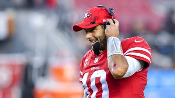 49ers' Kyle Shanahan gets heated with Jimmy Garoppolo in sideline chat after early interception