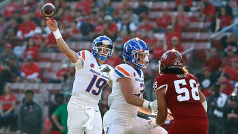 Boise State dominates in 40-14 win at No. 25 Fresno State