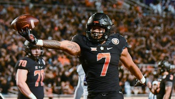 Jaylen Warren, No. 10 Oklahoma State roll past TCU, 63-17