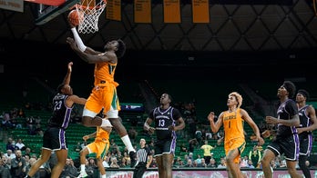 No. 9 Baylor makes 21 steals in 92-47 win over Central Ark