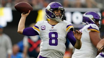 Cousins throws 2 TDs, Vikings bounce back to beat Chargers
