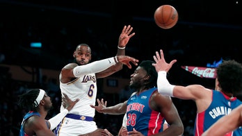 LeBron has 33 points, Lakers beat Pistons in calm rematch