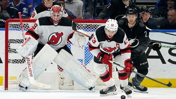 Devils score 4 times in third period to beat Lightning 5-3