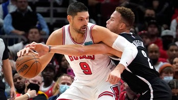 NBA tells players, coaches to act on booster shots