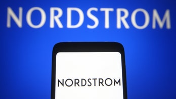 Los Angeles Nordstrom robbed for handbags, security guard assaulted: reports