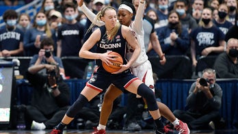 Bueckers scores career-high 34, No. 2 UConn beats Arkansas