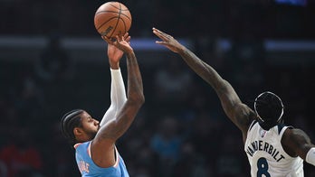 Clippers rout Wolves 129-102 for 7th straight victory