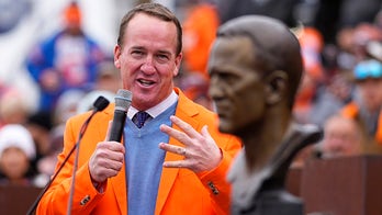 Peyton Manning suggested a Browns player s--- his way out of Cleveland