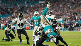 Dolphins' Robert Hunt forgot he wasn't allowed to catch ball on wild TD run: 'I wanted to win'