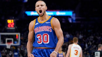 Curry scores 50 points to go with 10 assists in Warriors win