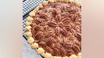 Traditional pecan pie for Thanksgiving: Try the recipe