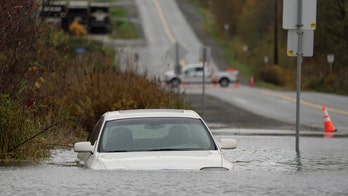 Choppers rescue people trapped in vehicles after Canada mudslides