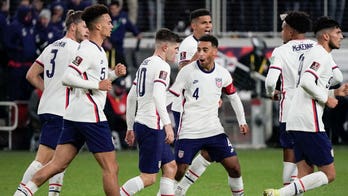 US men's soccer team defeats Mexico in World Cup qualifier