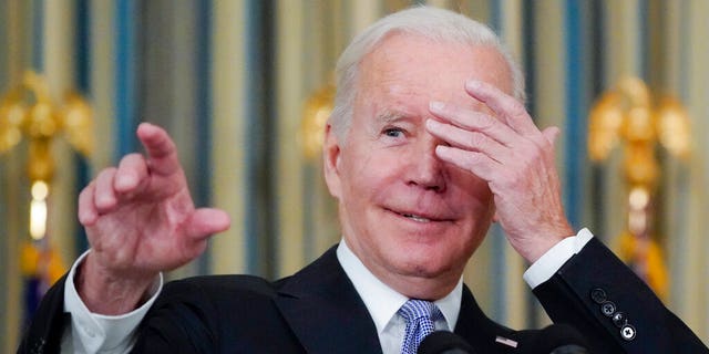 Biden appears to mock Americans&#39; intelligence, questions whether &#39;they&#39;d  understand&#39; supply chain issues | Fox News