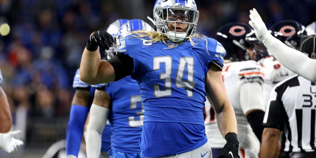 Alex Anzalone of the Detroit Lions reacts against the Chicago Bears at Ford Field on Nov. 25, 2021, in Detroit, Michigan.