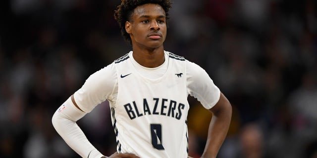 MINNEAPOLIS, MINNESOTA - JANUARY 04: Bronny James #0 of Sierra Canyon Trailblazers looks on during the second half of the game against the Minnehaha Academy Red Hawks at Target Center on January 04, 2020 in Minneapolis, Minnesota.