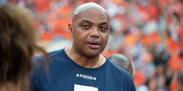 Charles Berkeley speaks to fans before the match between the Auburn Tigers and the Mississippi State Bulldogs at the Jordan-Hare Stadium in Auburn, AL on September 28, 2019.