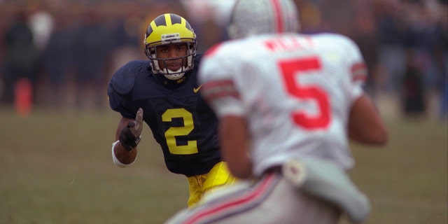 Michigan's Charles Woodson during a Nov. 22, 1997 game at Ann Arbor, 私.