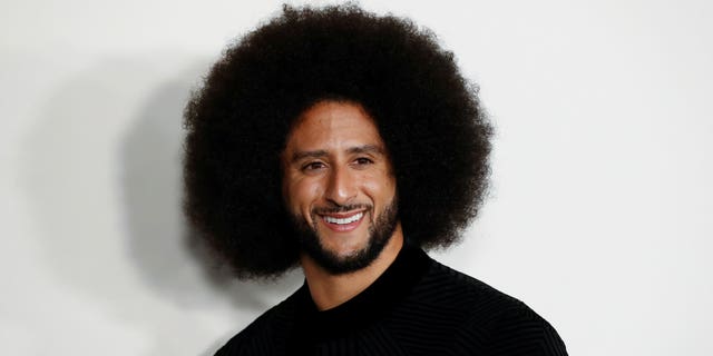 Colin Kaepernick attends a premiere for the miniseries "Colin de negro &erio; blanco" at the Academy Museum of Motion Pictures in Los Angeles, California, NOSOTROS. octubre 28, 2021. REUTERS/Mario Anzuoni