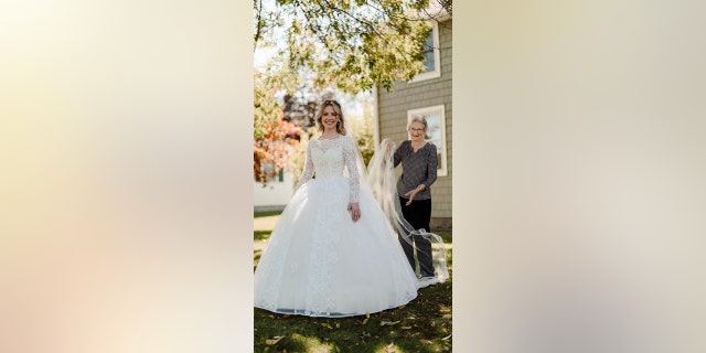 Livingwater and her grandmother, Anne Cooke, 88, are pictured. (@keptyaphotography)