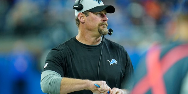 Detroit Lions head coach Dan Campbell on the sidelines during the second half of an NFL football game against the Chicago Bears, Thursday, November 25, 2021, in Detroit.