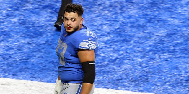 Detroit Lions offensive guard Jonah Jackson (73) walks off the field after warmups prior to the first half of an NFL football game between the Detroit Lions and the Minnesota Vikings in Detroit, Michigan USA, on Sunday, January 3, 2021.