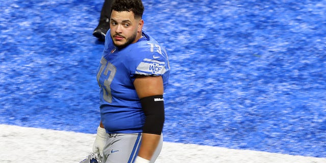 Detroit Lions offensive guard Jonah Jackson (73) walks off the field after warmups prior to the first half of an NFL football game between the Detroit Lions and the Minnesota Vikings in Detroit, Michigan USA, on Sunday, January 3, 2021.