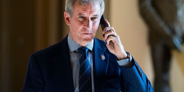 El representante Matt Cartwright, D-Pa., es visto en el Capitolio de los Estados Unidos antes de una reunión del Caucus Demócrata de la Cámara el lunes 23 de agosto de 2021.