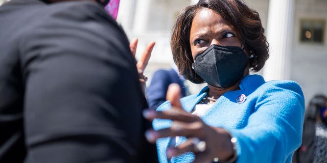 Rep. Val Demings attends a Build Back Better for Women rally on the House steps of the U.S. Capitol on Sept. 24, 2021. (Tom Williams/CQ-Roll Call, Inc via Getty Images)