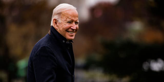 WASHINGTON, DC - NOVEMBER 21: U.S. President Joe Biden walks to the West Wing from Marine One on the South Lawn off the White House on November 21, 2021 in Washington, DC. (Photo by Samuel Corum/Getty Images)