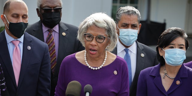 Congressional Black Caucus Chair Rep. Joyce Beatty, D-Ohio, (center) and fellow Democratic members of the House of Representatives Rep. Hakeem Jeffries, D-N.Y., House Majority Whip James Clyburn, D-S.C., Rep. Adriano Espaillat, D-N.Y., and Rep. Judy Chu, D-Calif., talk to reporters following a meeting with President Biden and senior administration officials at the White House Oct. 26, 2021, in Washington, D.C. (Photo by Chip Somodevilla/Getty Images)