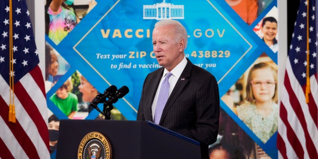 WASHINGTON, DC - NOVIEMBRE 03: NOSOTROS. President Joe Biden speaks about the authorization of the Covid-19 vaccine for children ages 5-11, in the South Court Auditorium on the White House campus on November 03, 2021 en Washincorriente continuaon, DC.