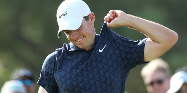 Rory McIlroy reacts on the 15th green during the final round of the DP World Tour Championship on Nov. 21, 2021, in Dubai, United Arab Emirates. 