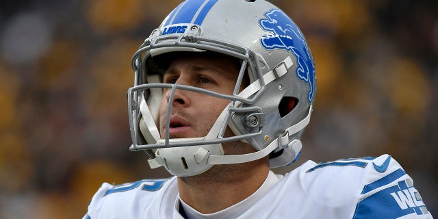 Detroit Lions quarterback Jared Goff looks at the scoreboard during the first half of an NFL football game against the Pittsburgh Steelers in Pittsburgh, Sunday, Nov. 14, 2021.