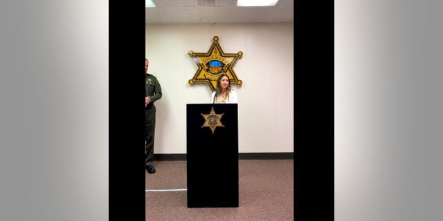 Mother who spotted wanted Kentucky man Jacob Clare (Orange County Sheriff's Department press conference)